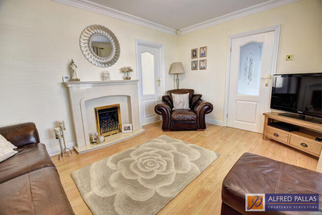 Elm Drive, Whitburn photo 4
