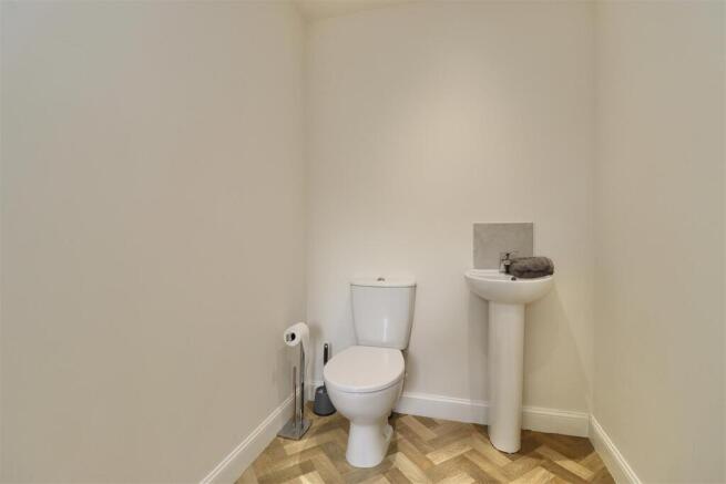 3 bed Semi-Detached for sale Image 11