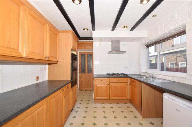 Kitchen/ Breakfast Room