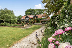 High Wall, Road Running Through Waterstock, Waterstock, Oxford OX33 1JT