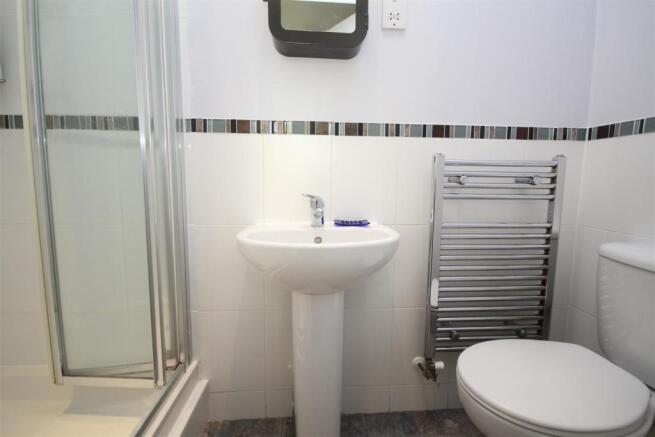 Ensuite.JPG
