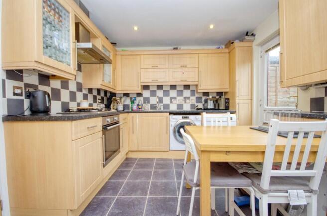 Cerne Close, Southampton, Hampshire, SO18 photo 4