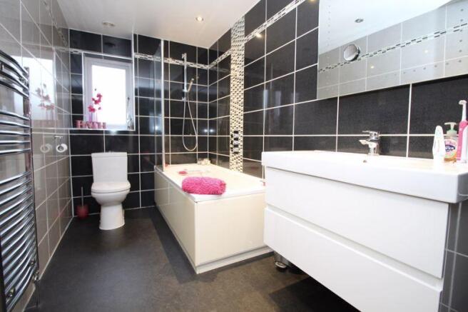 Primary En-Suite