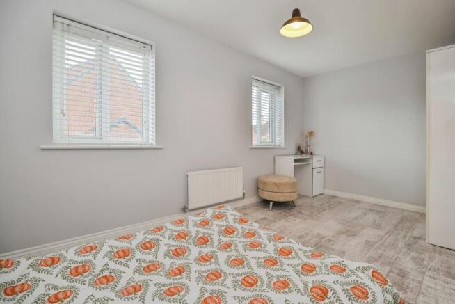 3 bed Semi-Detached for sale Image 8