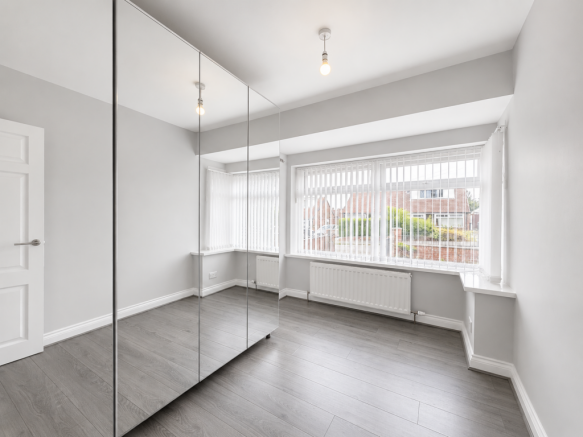 2 bed Semi-Detached Bungalow for sale Image 9