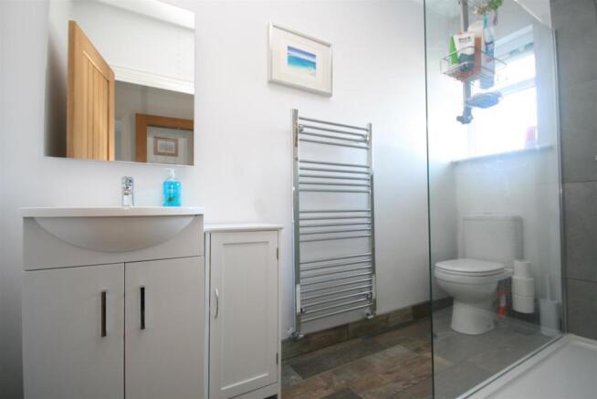 Shower Room..JPG