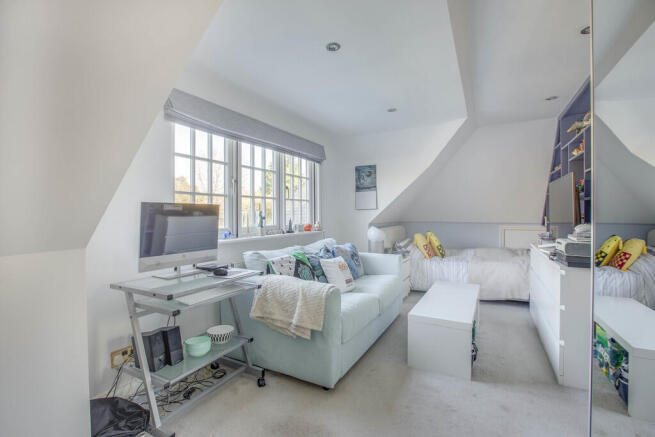 71 Amersham Road,...