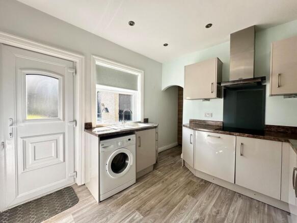 2 bed Not Specified to rent Image 4