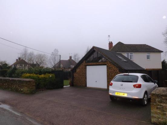 Garage & Parking