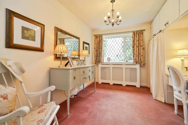 2 bed Semi-Detached Bungalow for sale Image 8