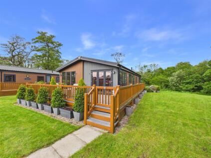 Beautiful Three Bedroom Lodge with Stunning Views