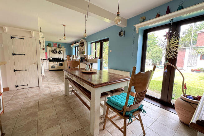 Kitchen/Dining Room