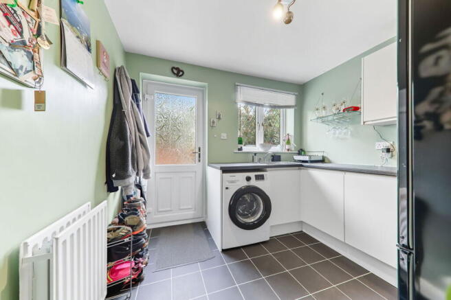 4 bed Detached for sale Image 12