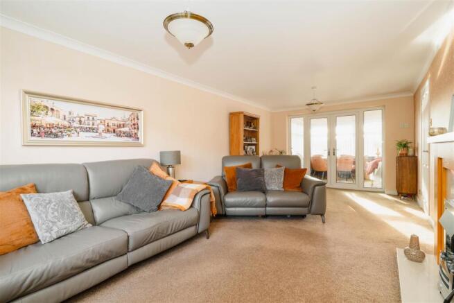Living Room-3.jpg