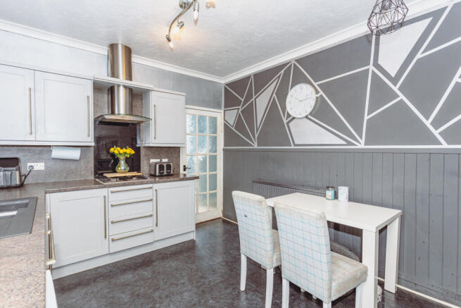 Dine-In Kitchen