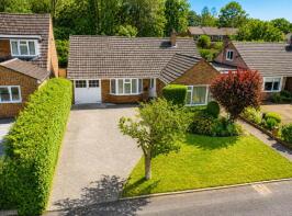 21, Frere Avenue, Fleet GU51 5AW