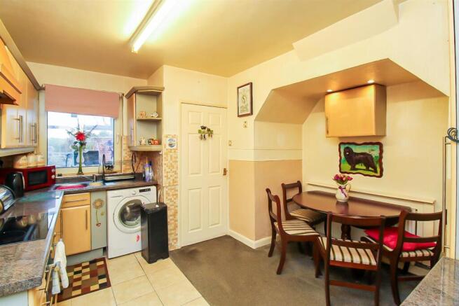 Kitchen diner (3).jpg