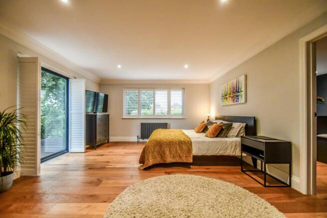 Master Bedroom 3 (use).jpg