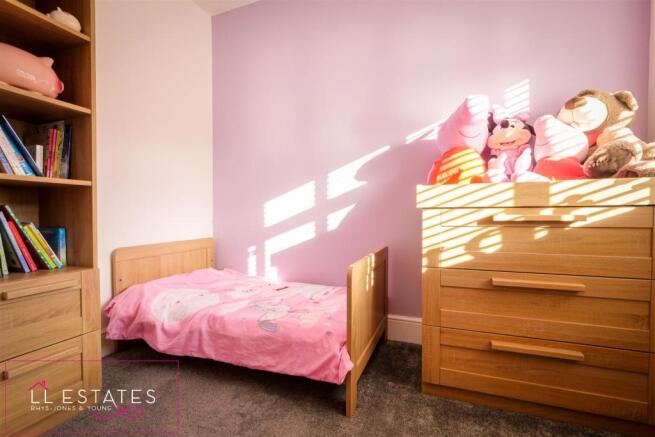 BEDROOM3.jpg