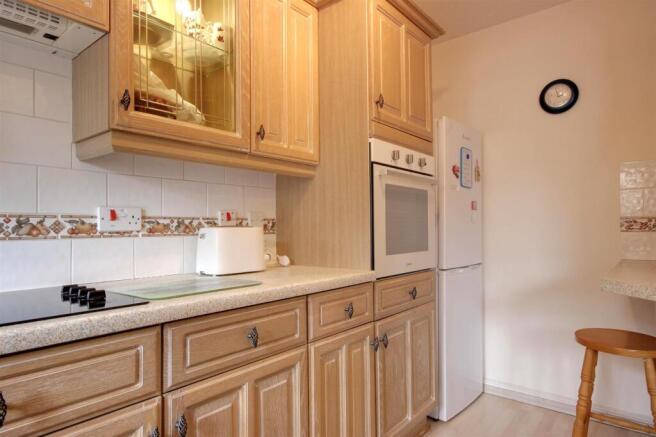2 bed Apartment for sale Image 7
