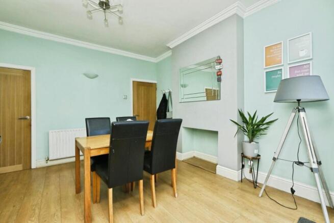 4 bed Terraced for sale Image 7
