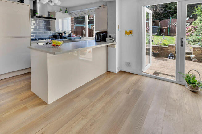 3 bed Terraced for sale Image 4
