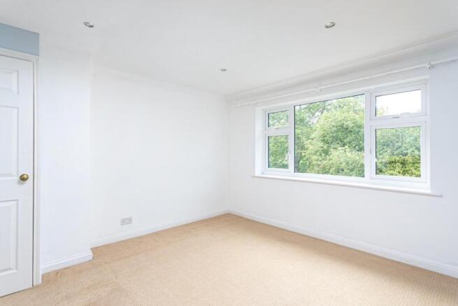 4 bed Semi-Detached for sale Image 10