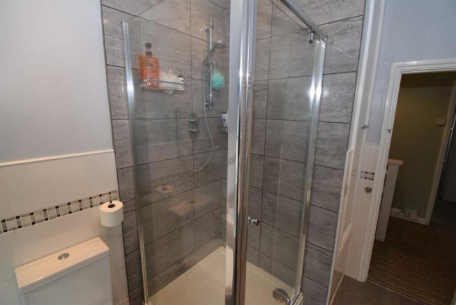 Bath/Shower Room