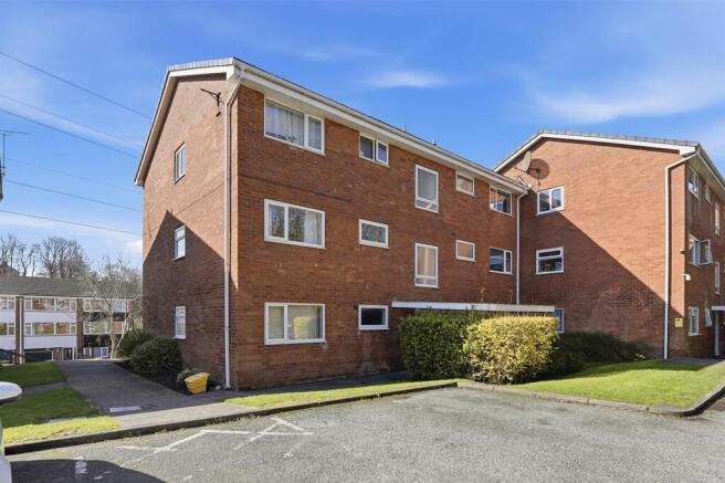 Beech Farm Drive, Tytherington, Macclesfield photo 4