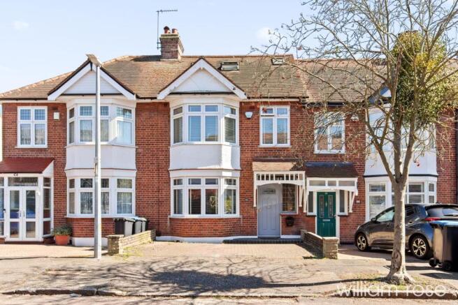 4-bed terraced on Chestnut Avenue, Buckhurst Hill, £750,000