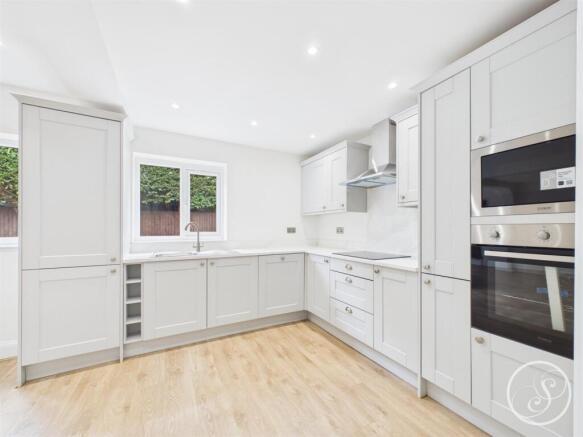 3 bed Semi-Detached for sale Image 6