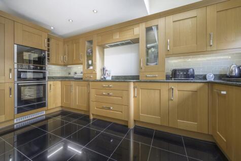 Ironstone Close, Swindon, SN25