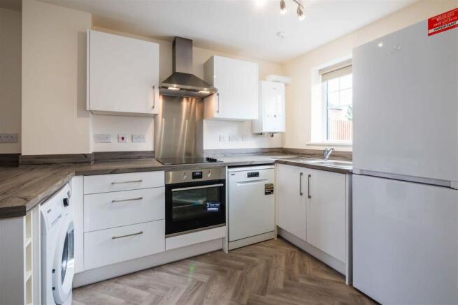Kitchen 2.jpg