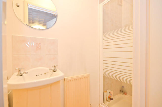 Downstairs Shower...