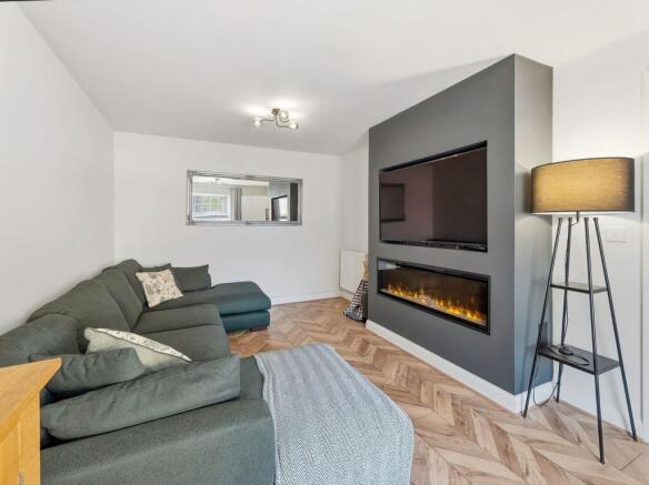 4 bed Detached for sale Image 6