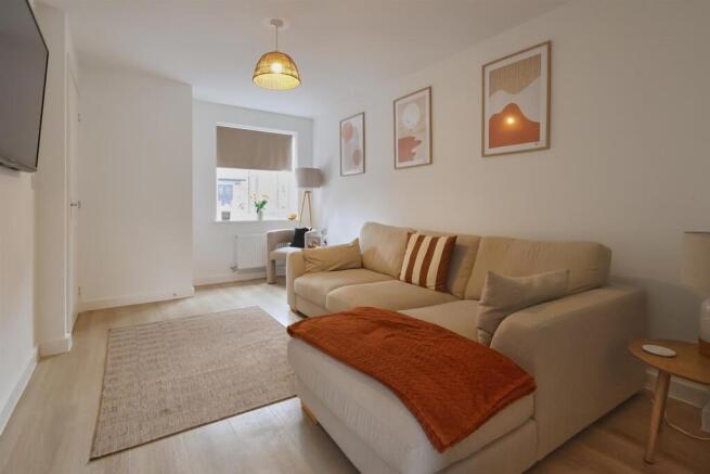 Lounge to Front