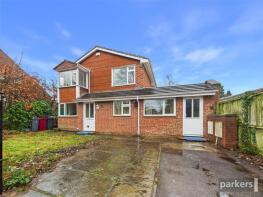 6, Woodford Close, Caversham, Reading RG4 7HN