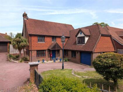 Yardley Park Road, Tonbridge - Chain Free