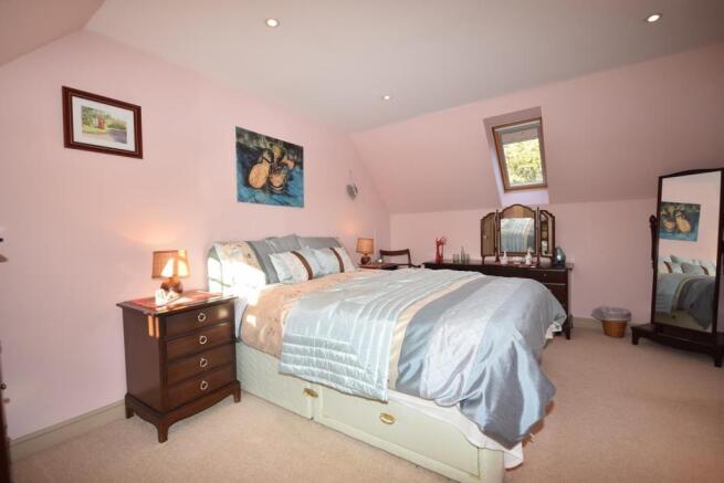BED 2.JPG