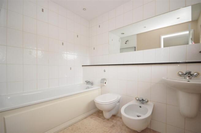 En-Suite Bathroom