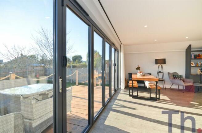 Sunny and light interior.JPG