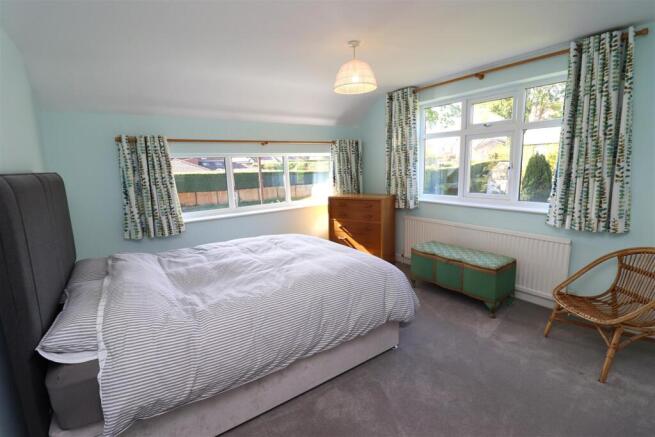 3 bed Detached for sale Image 9