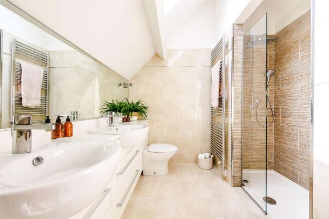 En-Suite Bathroom