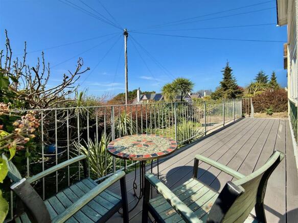 Front Deck.jpg