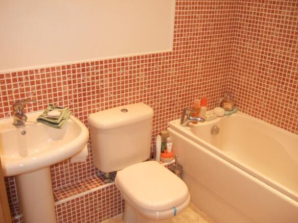 MAIN BATHROOM