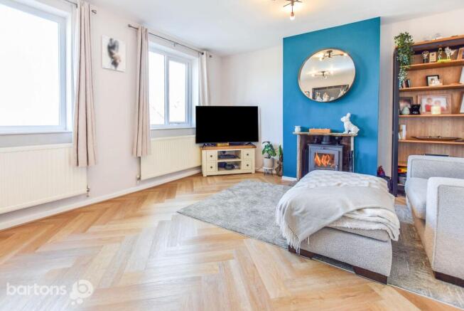 3 bed House for sale Image 4