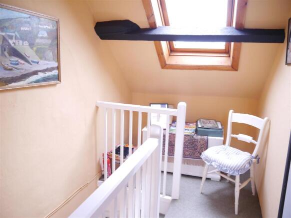 2nd Floor Landing