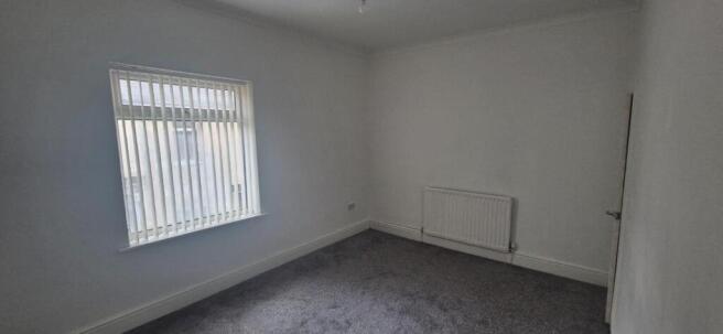 2 bed Terraced to rent Image 8
