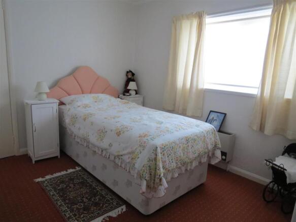 Bedroom 2:
