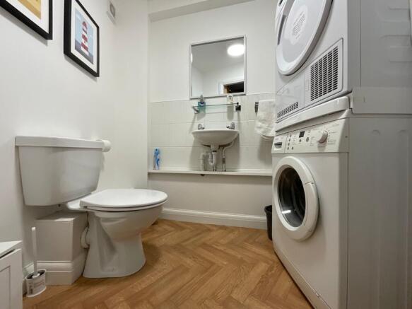 4 bed Semi-Detached for sale Image 10
